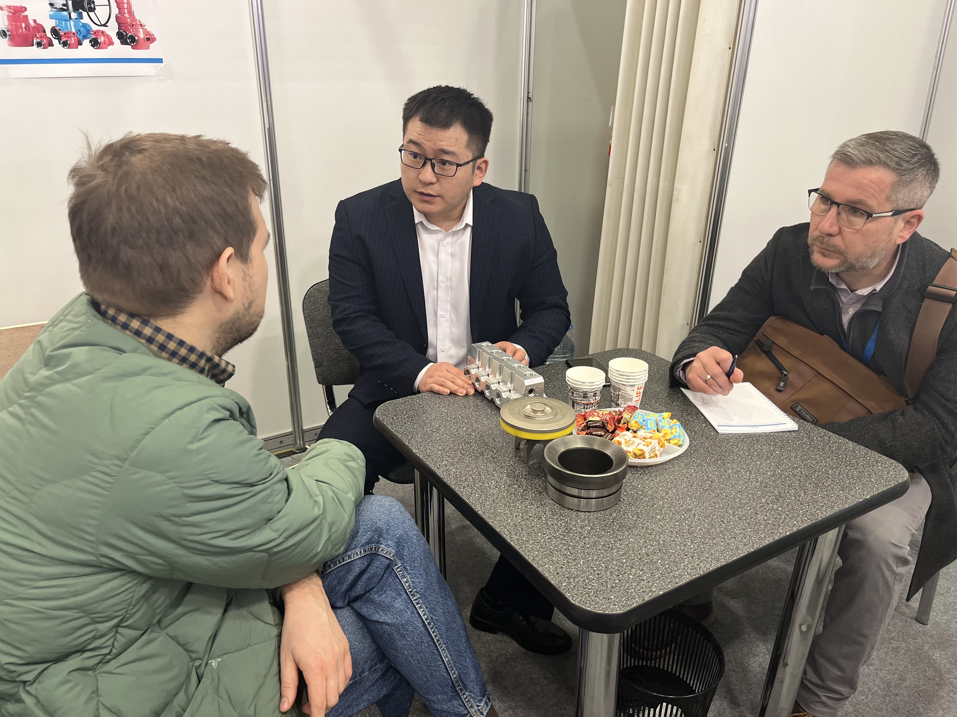 俄罗斯石油天然气展.jpg 俄罗斯石油天然气展.jpg