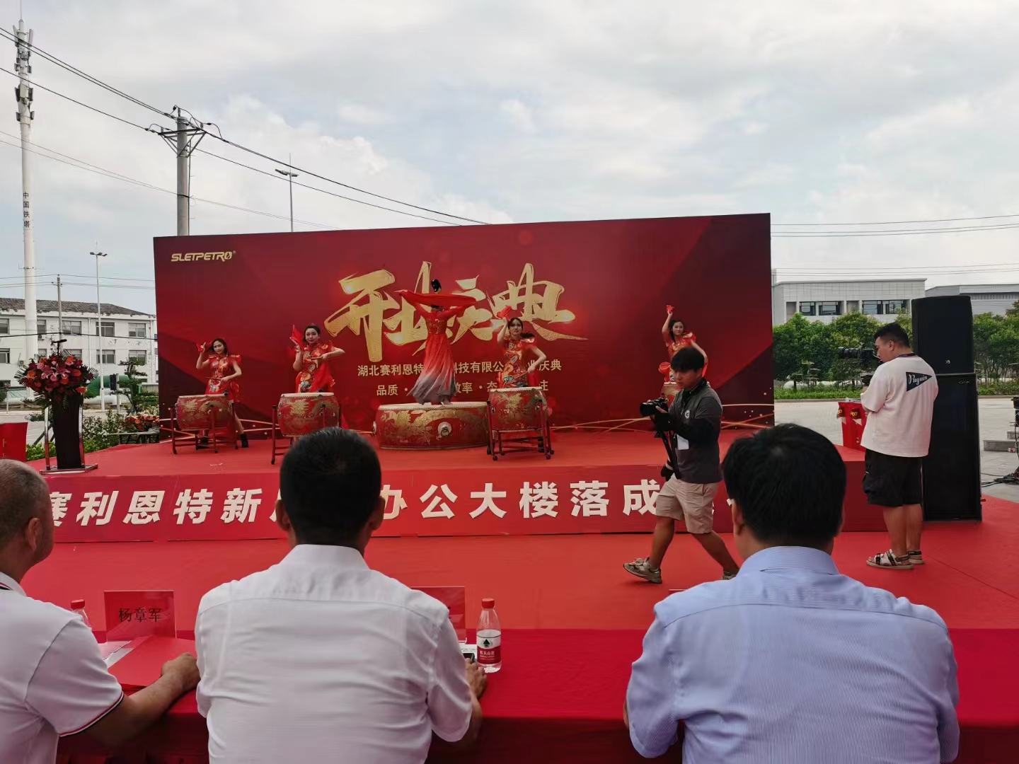 1669210c92381657b902be4452247c7.jpg 1669210c92381657b902be4452247c7.jpg